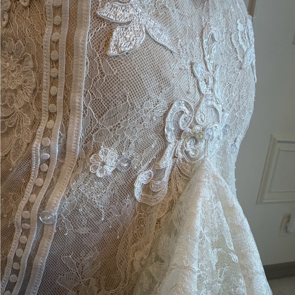 Martina Liana Style 905 Wedding Dress - Picture 11 of 16